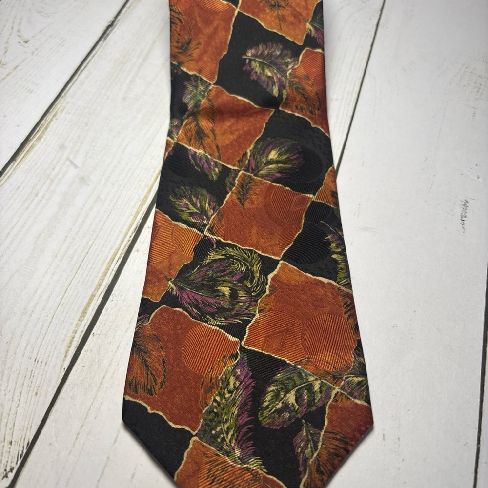 Hugo Boss Geometric Feather Print Orange Neckwear Tie 55” X 3.1/2”